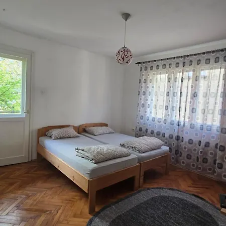 Centar Pozege, Stan Za Odmor דירה Požega