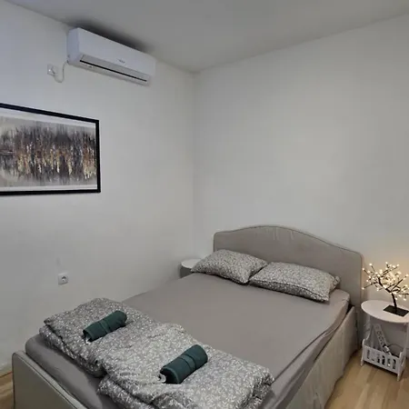 شقة Centar Pozege, Stan Za Odmor *