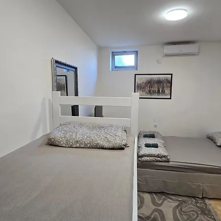 Centar Pozege, Stan Za Odmor شقة Požega