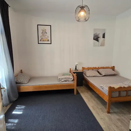 Centar Pozege, Stan Za Odmor * Požega